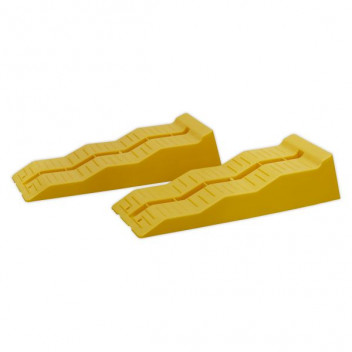 Levelling Ramps - Three Stage 2.5Tonne Capacity Per Ramp 5Tonne Capacity Per Pair